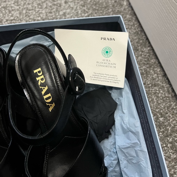 Prada crisscross platform sandal - Picture 15 of 15